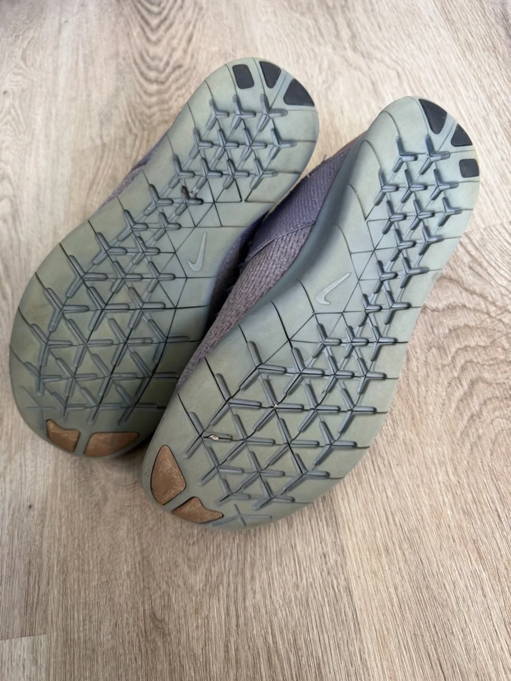 Nike Free RN Commuter | Women's 9 Plum/Thunder Blue - Picture 5 of 6